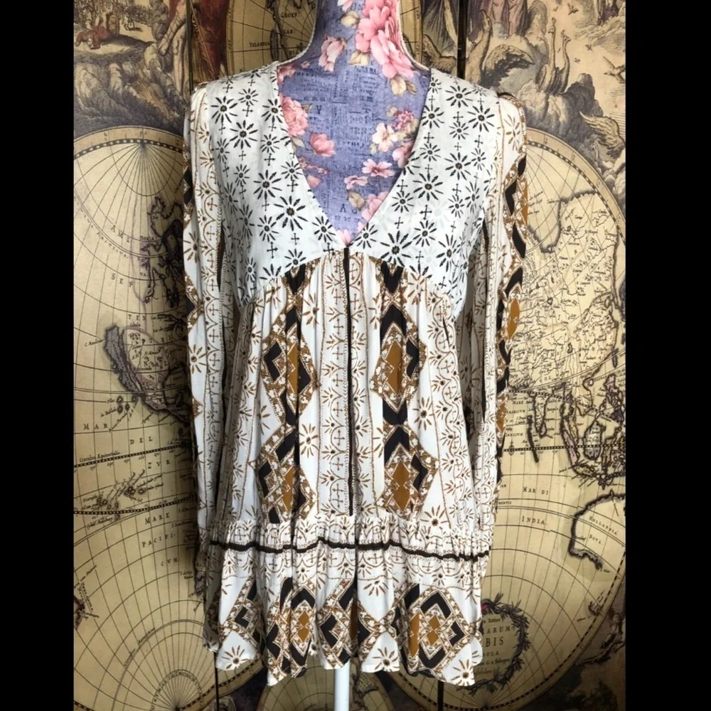 Free people Mixed print tunic. Size s